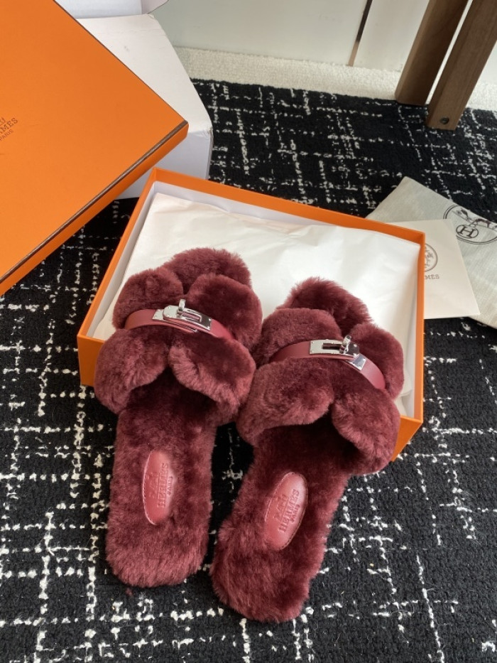 H**mes SLIPPERS