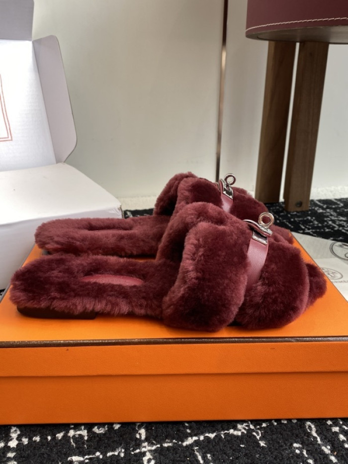 H**mes SLIPPERS
