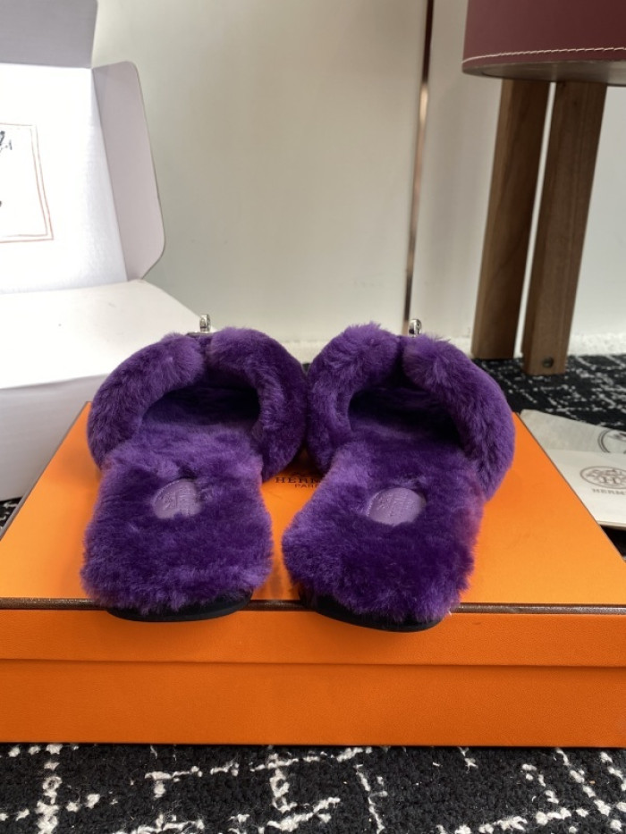 H**mes SLIPPERS