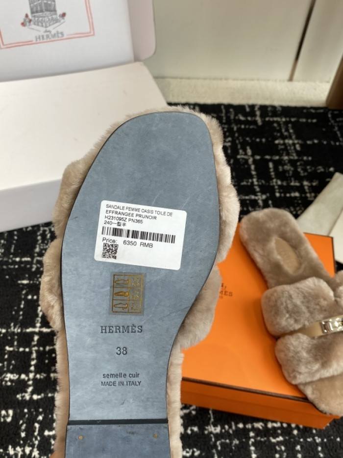 H**mes SLIPPERS