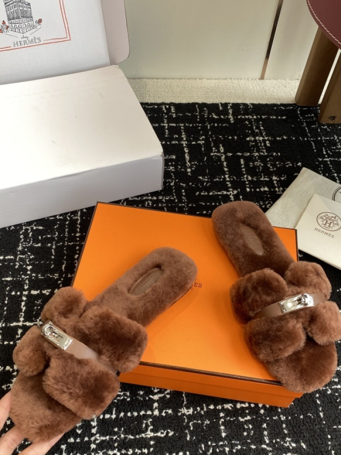H**mes SLIPPERS
