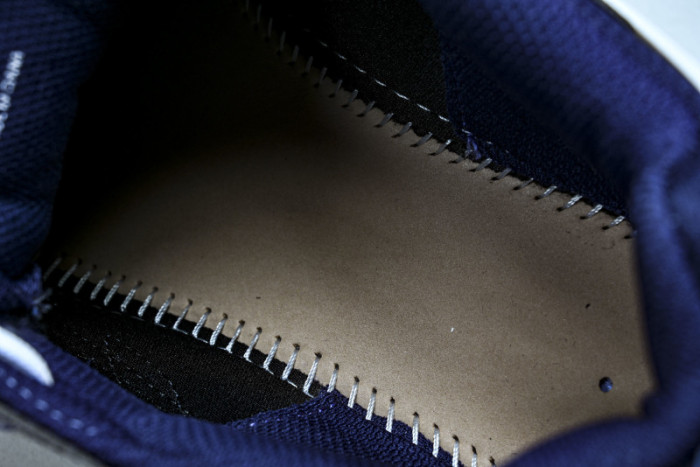 Off-White c/o Virgil Abloh