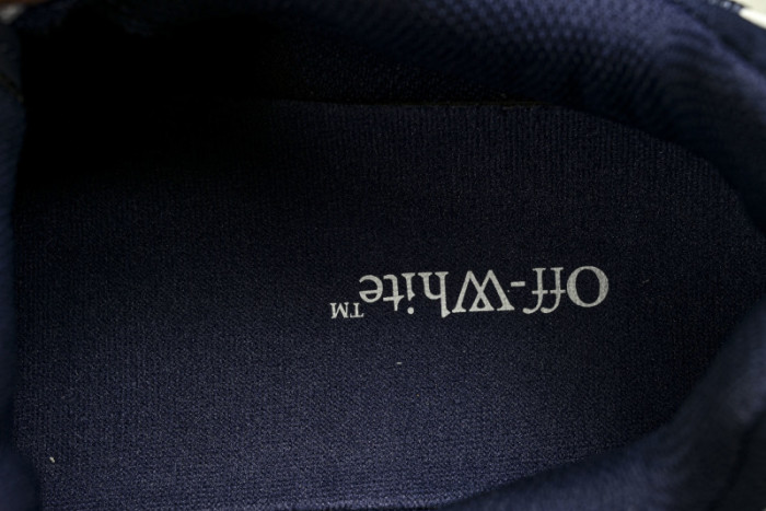 Off-White c/o Virgil Abloh