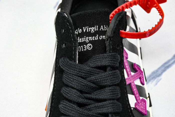 Off-White c/o Virgil Abloh