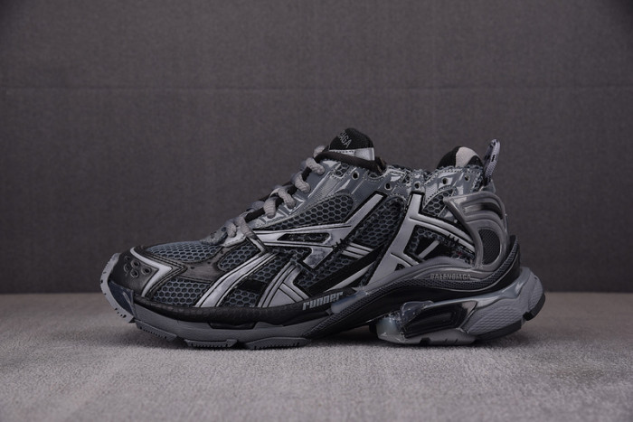 Ba*len*cia*ga Runner 677403 W3RBR 1515