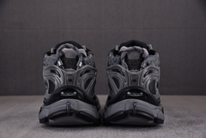 Ba*len*cia*ga Runner 677403 W3RBR 1515