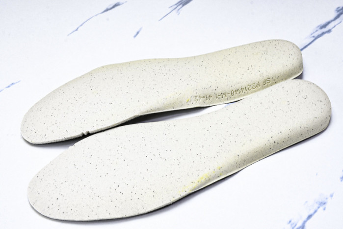 Ba*len*cia*ga Runner 677403 W5RH6 0312