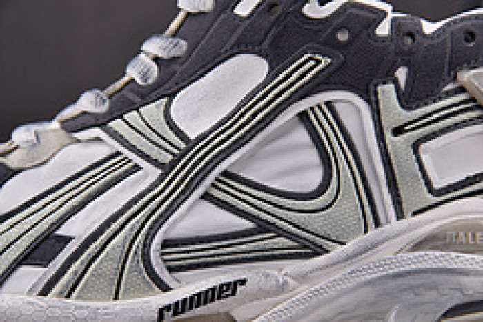 Ba*len*cia*ga Runner 772774 W3RMU0150