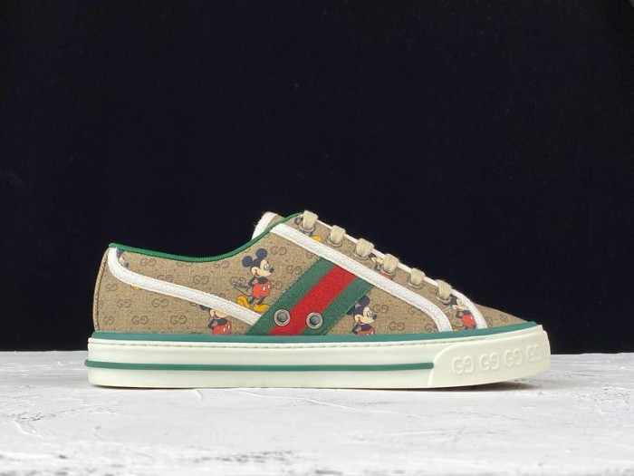 G*u*i ACE EMBROIDERED LOW-TOP SNEAKER E2269