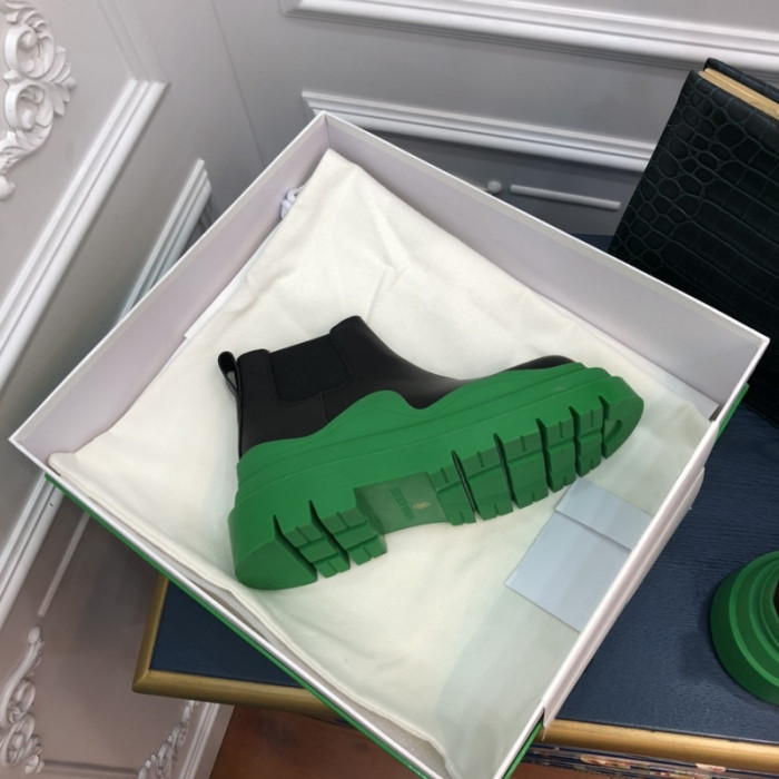 Bo*te*ga Ve*ne*ta BV005