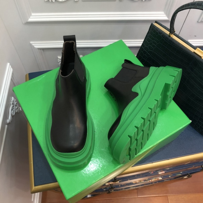 Bo*te*ga Ve*ne*ta BV005