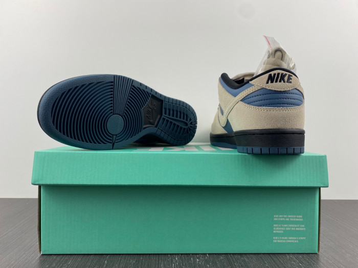 nike dunk low light cream thunderstorm bq6817-200