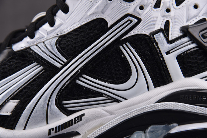 Ba*len*cia*ga Runner 772774 W3RMU 9010