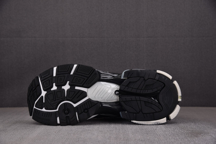 Ba*len*cia*ga Runner 772774 W3RMU 9010