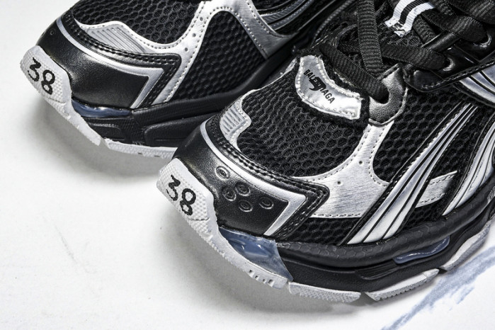 Ba*len*cia*ga Runner 772774 W3RNY 0322