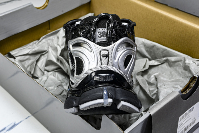 Ba*len*cia*ga Runner 772774 W3RNY 0322