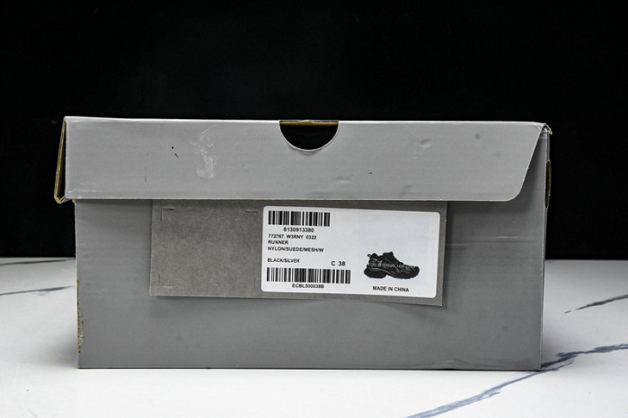 Ba*len*cia*ga Runner 772774 W3RNY 0322