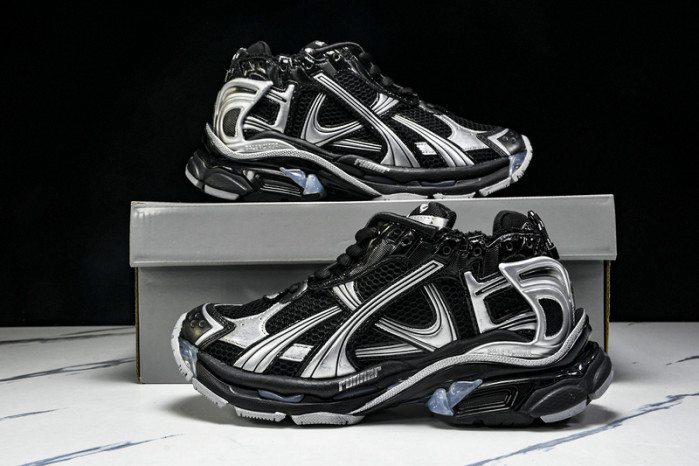 Ba*len*cia*ga Runner 772774 W3RNY 0322