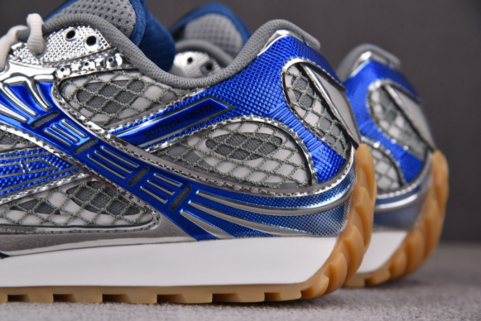 Bo*te*ga Ve*ne*ta BV037