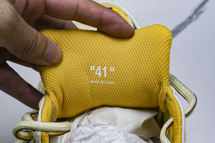 Off-White c/o Virgil Abloh