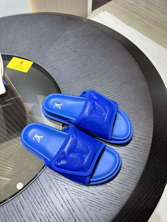 L0VT SANDALS