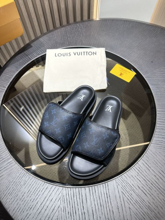 L0VT SANDALS