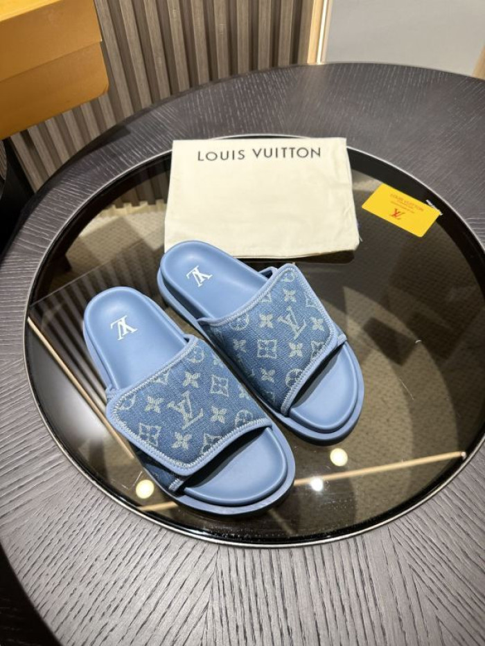 L0VT SANDALS