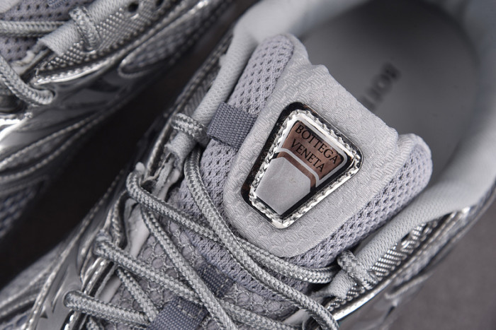 Bo*te*ga Ve*ne*ta BV040