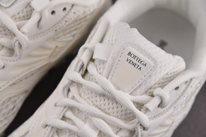 Bo*te*ga Ve*ne*ta BV036