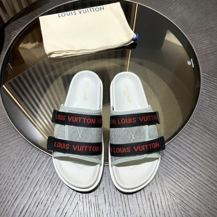 L0VT SANDALS
