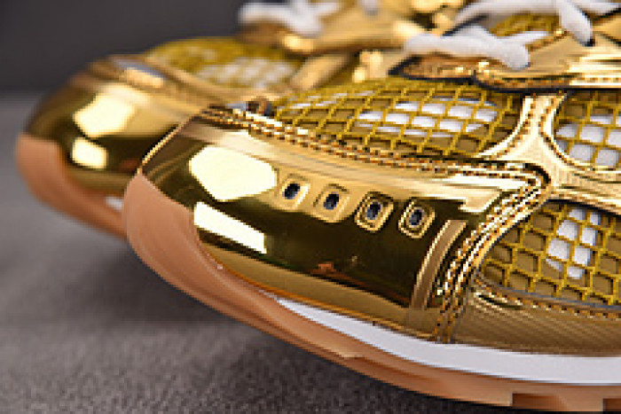 Bo*te*ga Ve*ne*ta BV049