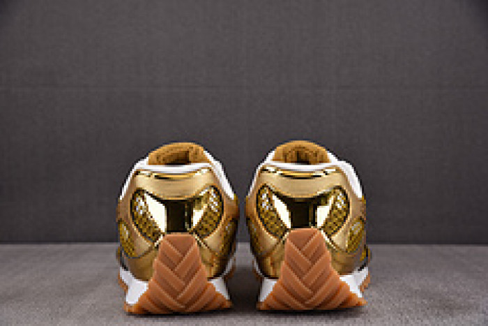 Bo*te*ga Ve*ne*ta BV049