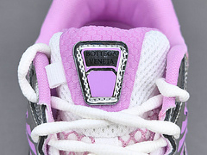 Bo*te*ga Ve*ne*ta BV057