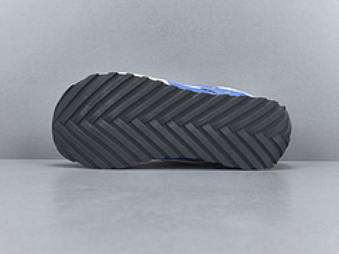 Bo*te*ga Ve*ne*ta BV051