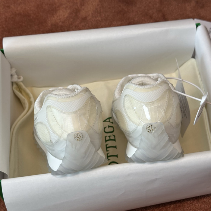 Bo*te*ga Ve*ne*ta BV048