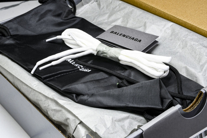 Ba*len*cia*ga Runner 772767 W3RMU 9934