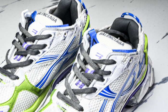 Ba*len*cia*ga Runner 772774-W3RMU-9043