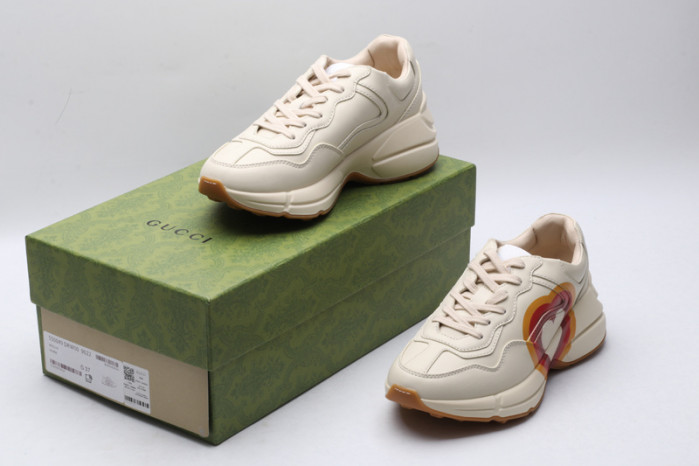 G*u*i ACE EMBROIDERED LOW-TOP SNEAKER E2295