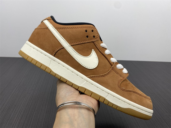 nike sb dunk low pro iso dark russet dh1319-200