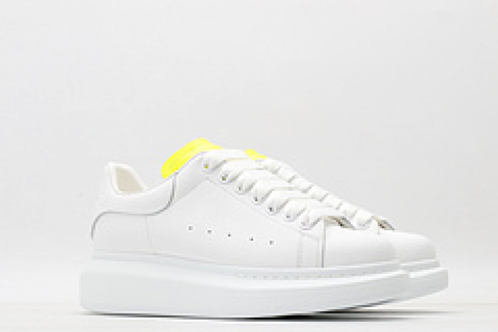 Ale*d*r M*Q*en E2697