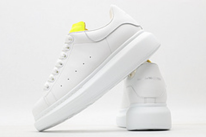 Ale*d*r M*Q*en E2697