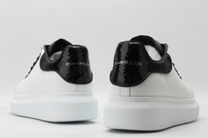 Ale*d*r M*Q*en E2712