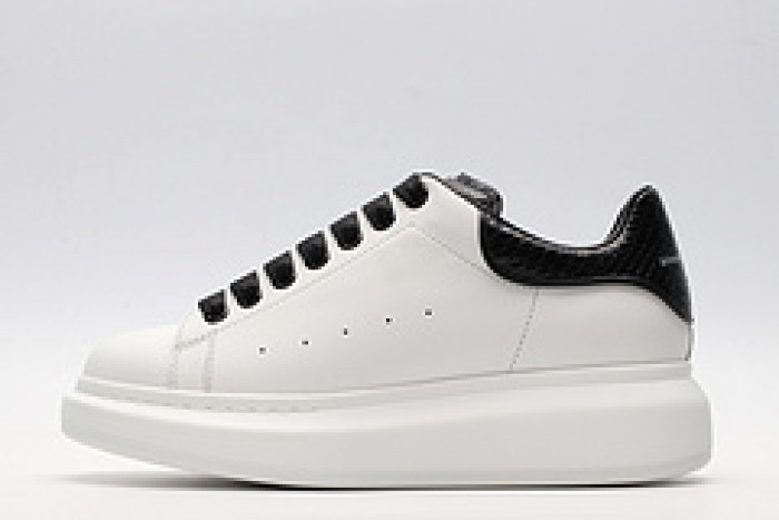 Ale*d*r M*Q*en E2712