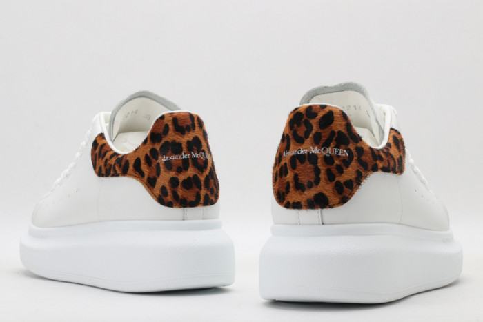 Ale*d*r M*Q*en E2722