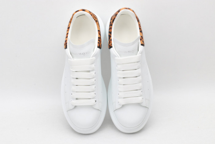 Ale*d*r M*Q*en E2722