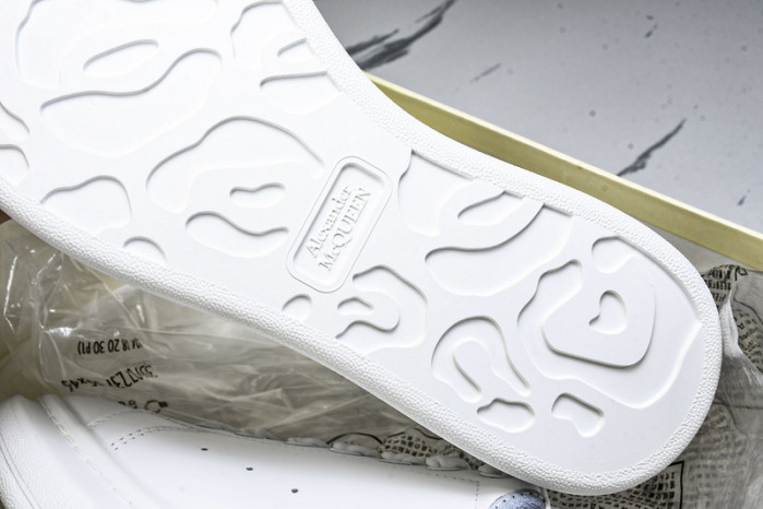 Ale*d*r M*Q*en E2726