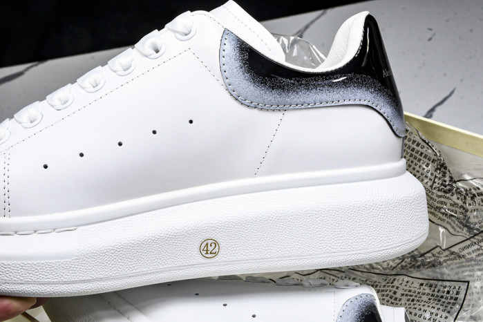 Ale*d*r M*Q*en E2726