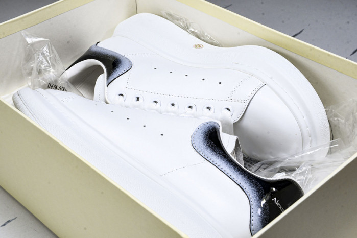 Ale*d*r M*Q*en E2726