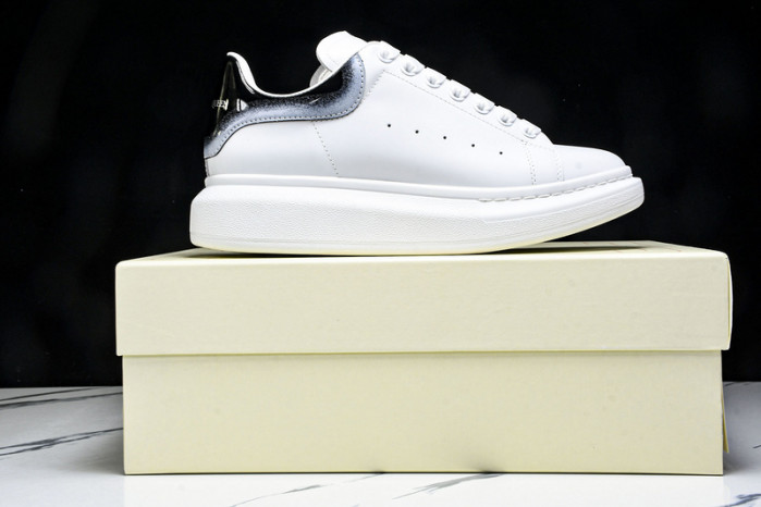 Ale*d*r M*Q*en E2726