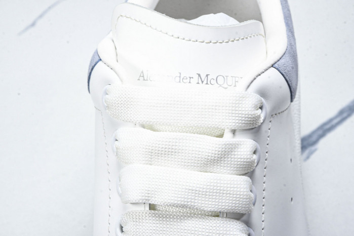 Ale*d*r M*Q*en E2729